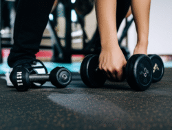 Tentu! Mari kita selami "medan perang" kebugaran ini dengan semangat membara!